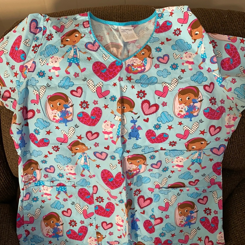 Scrub top